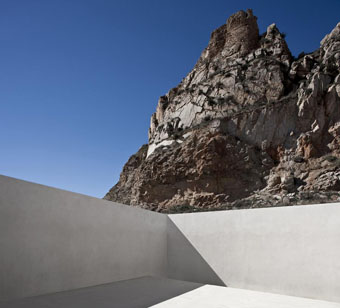 Casa en la Ladera de un Castillo