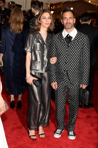 Sofia Coppola nosi MARC JACOBS i Marc Jacobs nosi COMME DES GARCONS