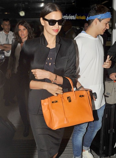 Irina Shayk nosi Birkinku
