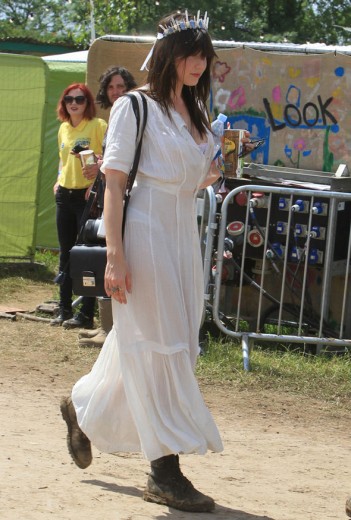 Daisy Lowe