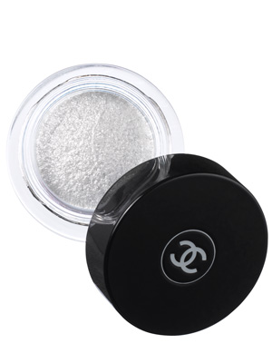 Chanel Illusion d'Ombre Eyeshadow in Fantasme
