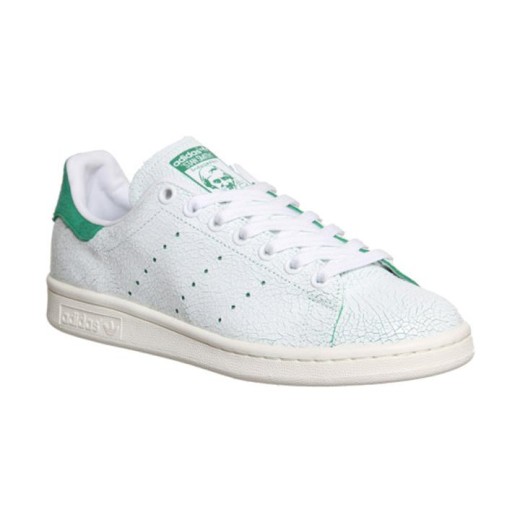 Juli u znaku Stan Smith patika