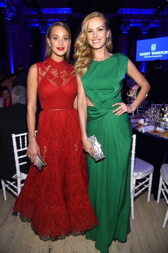 Hannah Davis i Petra Nemcova